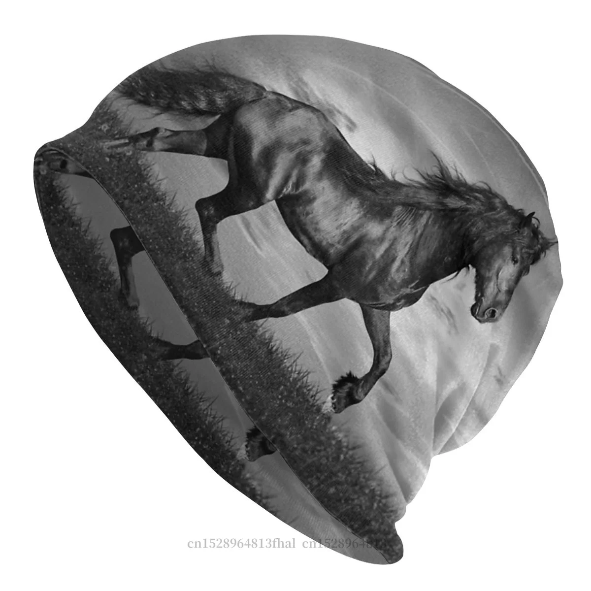 Cappelli Con Cofano Galoppo Horse Run Quickly Uomo Donna Friesian Stallion Prancing Through Field Cap Street Skullies Berretti Berretti