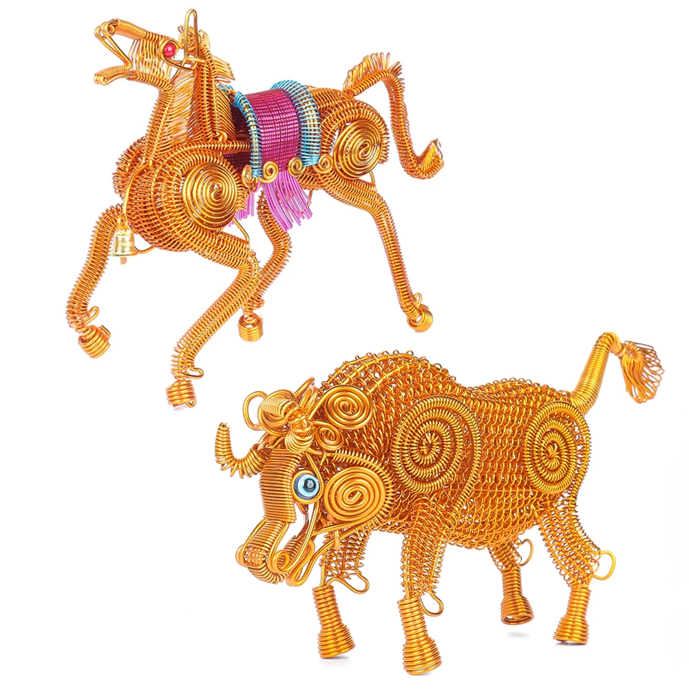 Metal Wire Hand Woven Animal Model Crafts Car Desktop Decoration Fortune Attracting Golden Cattle Galloping Horse For Ornaments