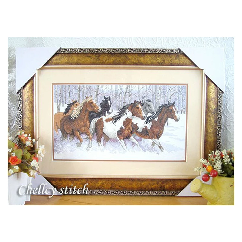 Amishop Gold Collection Lovely Conted Cross Stitch Kit Snow Horse Galloping Horses Running In Winter Snow Dim 00310
