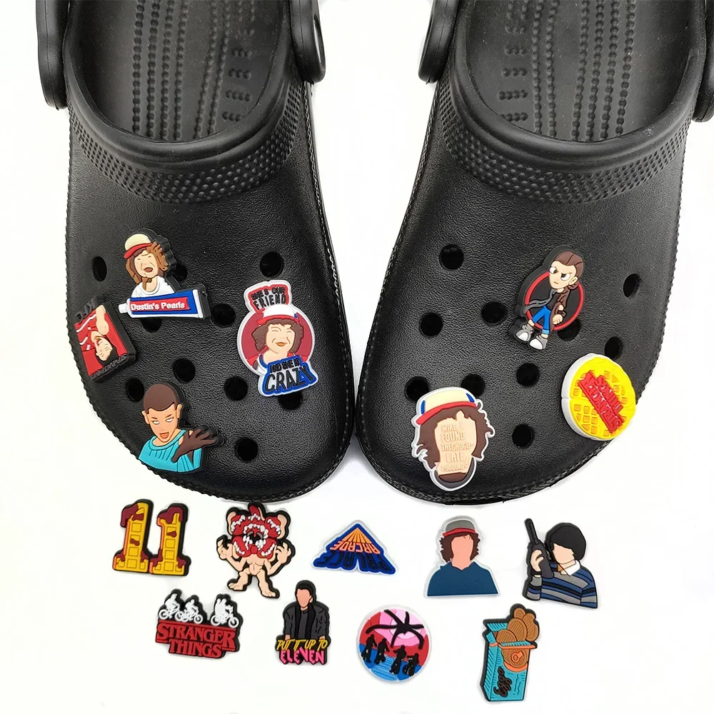 Us Tv Series Stranger Things Collection Ciondoli Per Scarpe Decorazioni Per Scarpe Fai Da Te Accessori Decorazioni Decorare Per Crocs Regalo Per Bambi