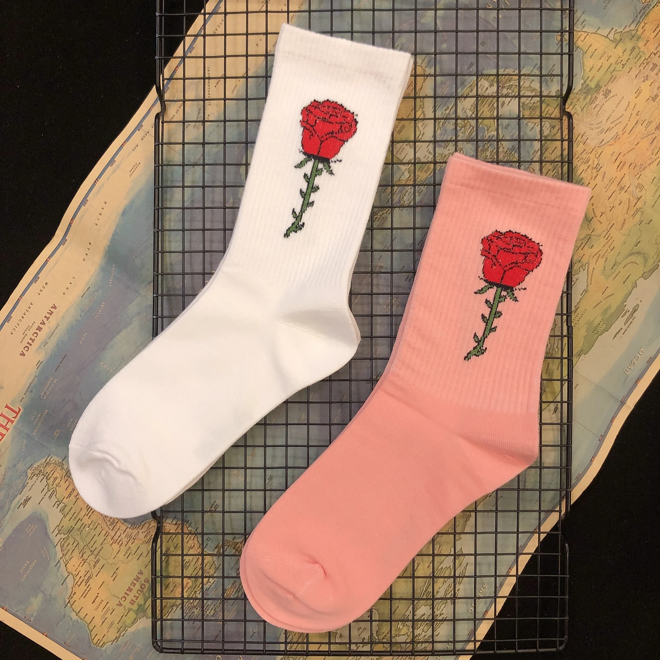 Calzini In Cotone Per Equipaggio Adulto Divertente Rugosa Rose Rosa Design Originale Ufficiale Street Fashion Anniversary Present Regalo Di San Valent