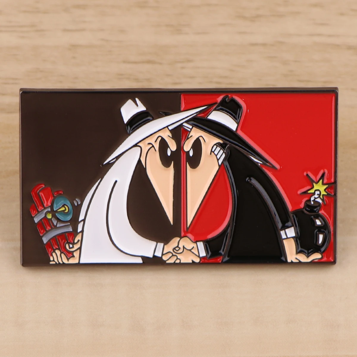 Gioco Spy-Vs-Spy Badge On Zaino In Bianco E Nero Spy Smalto Spilla Pini Spille Abbigliamento Gioielli Regali Per Gli Amici Giocattoli