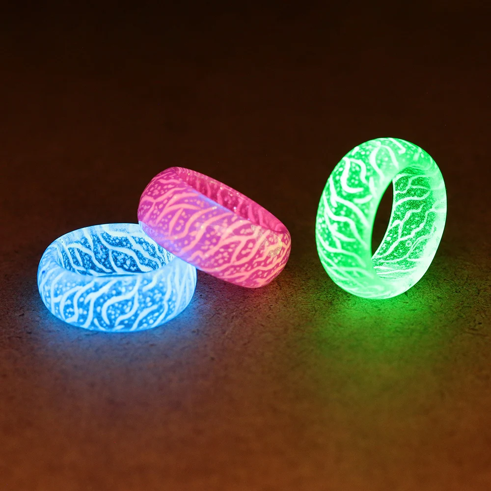 1Pc Luce Notturna Anello In Resina Luminosa Design Fluorescente Anello Da Dito Misura 7-11 Gioielli Da Festa Di Moda Unisex Incandescente Nel Buio