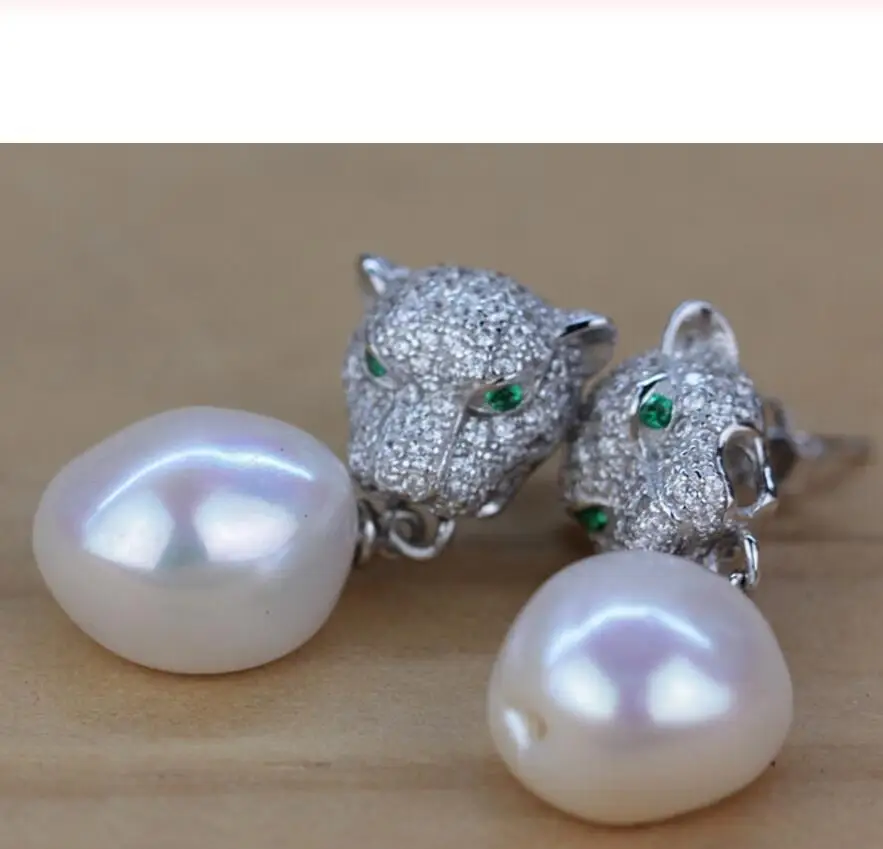 Punk Series Leopard Head Pierced Earrings With Exotic Pearl Earrings * Sub Similar To Wild Wind