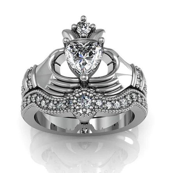 2016 Nuovo Arrivo Placcatura Del Rhodium Cuore Di Pietra 925 Sterling Silver Irlandese Claddagh Anello Con Verde Zirconia