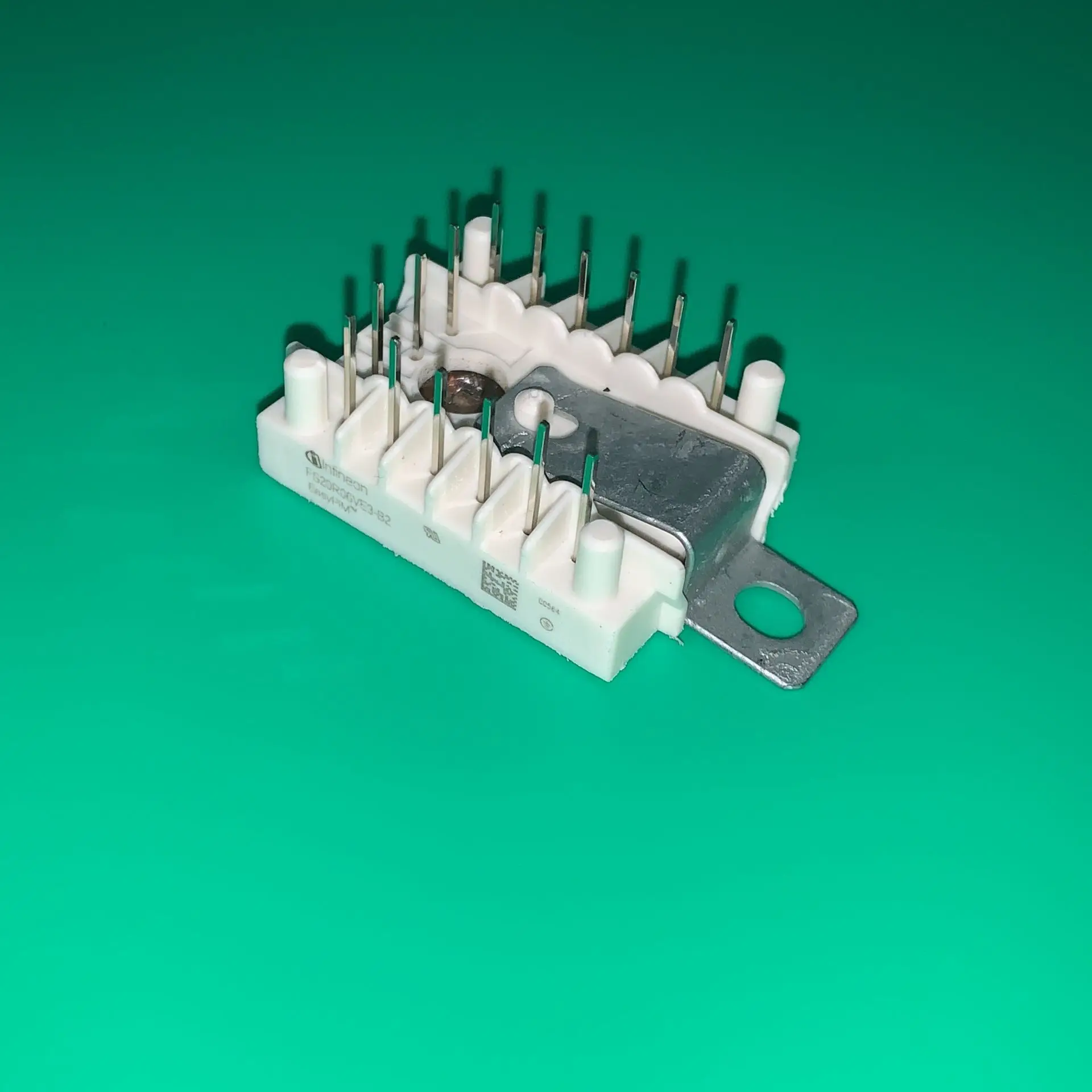 • Moduli Igbt Fs20R 06Ve3_B2 Fs Vvces 600V 20A Fs20R06Ve3-B2 Fs20R06Ve3/B2 Fs20R06Ve3-B2