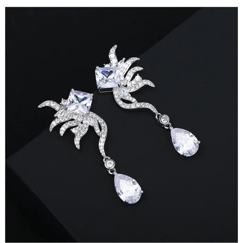 Bilincolor Fashion Micro Water Drop Intarsiato Zircone Super Flash Wing Orecchini Per Regalo