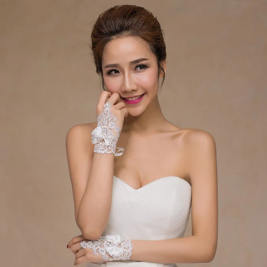 Guanti Da Sposa All'Ingrosso Appliques Di Pizzo Guanti Di Pizzo Economici Con Perline Accessori Da Sposa Sexy Guanti Da Sposa Economici Per La Sposa S
