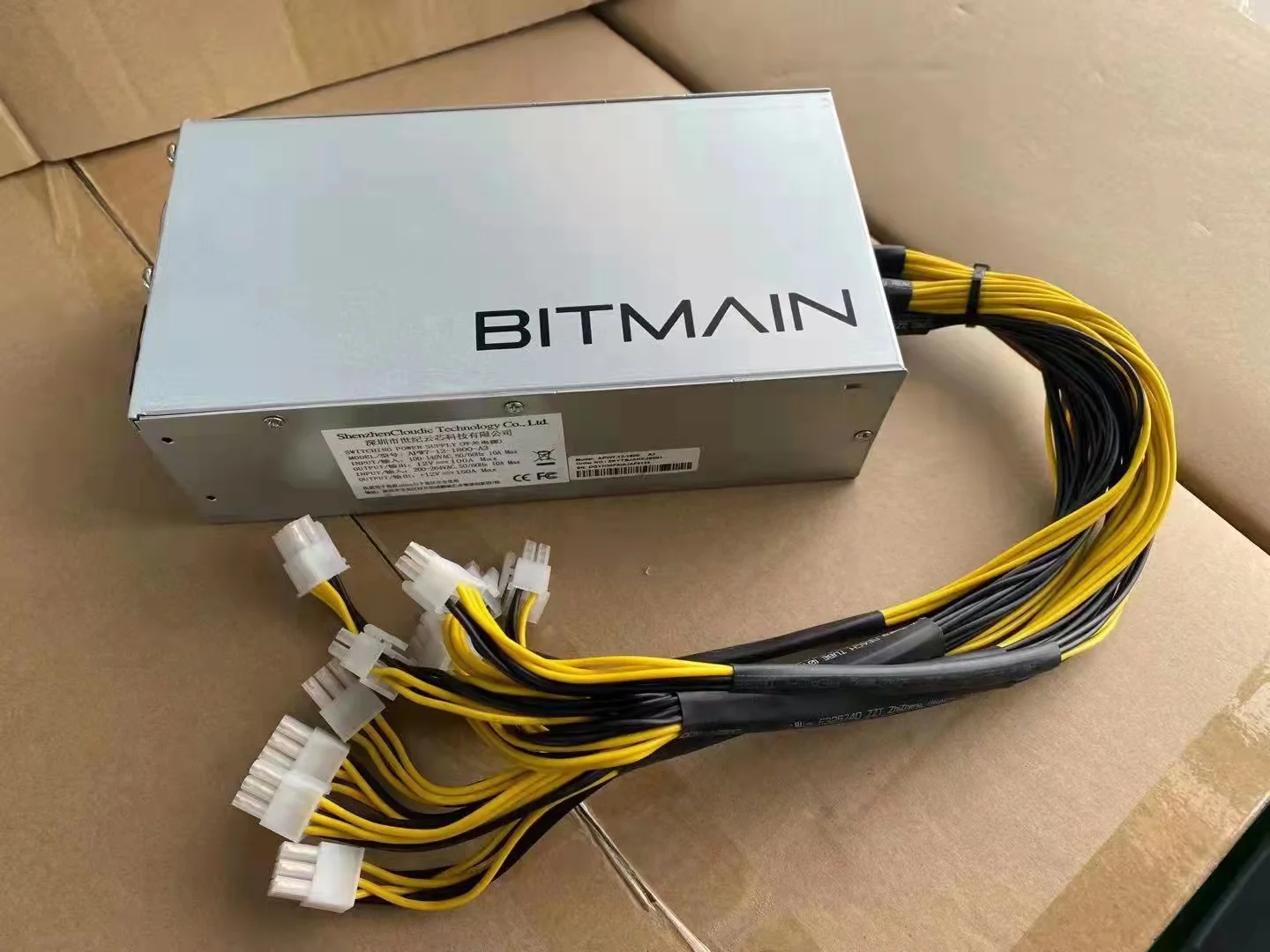 Apw7 1800W Adatto Per Antminer S9, S9I, Z9, L3 +, D3, T9 + E3, Innosilicon A9, D9 Air Cooling Miner
