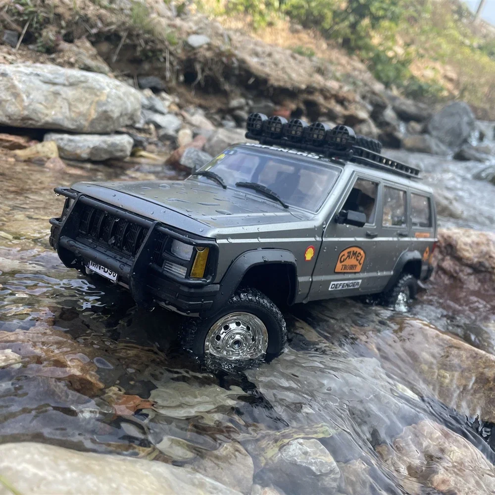 Mn78 Hard Off-Road Vehicle Cherokee All Terrain Climbing Car Specialty Model Car Upgradable Metal Drive Regali Di Natale