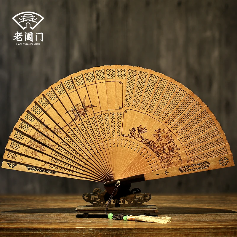 A Suzhou Classico Cinese Vento Sandalo Fan Artigianato Scava Fuori Oggetti Da Collezione-Autografo Ripristina Antichi Modi Fan