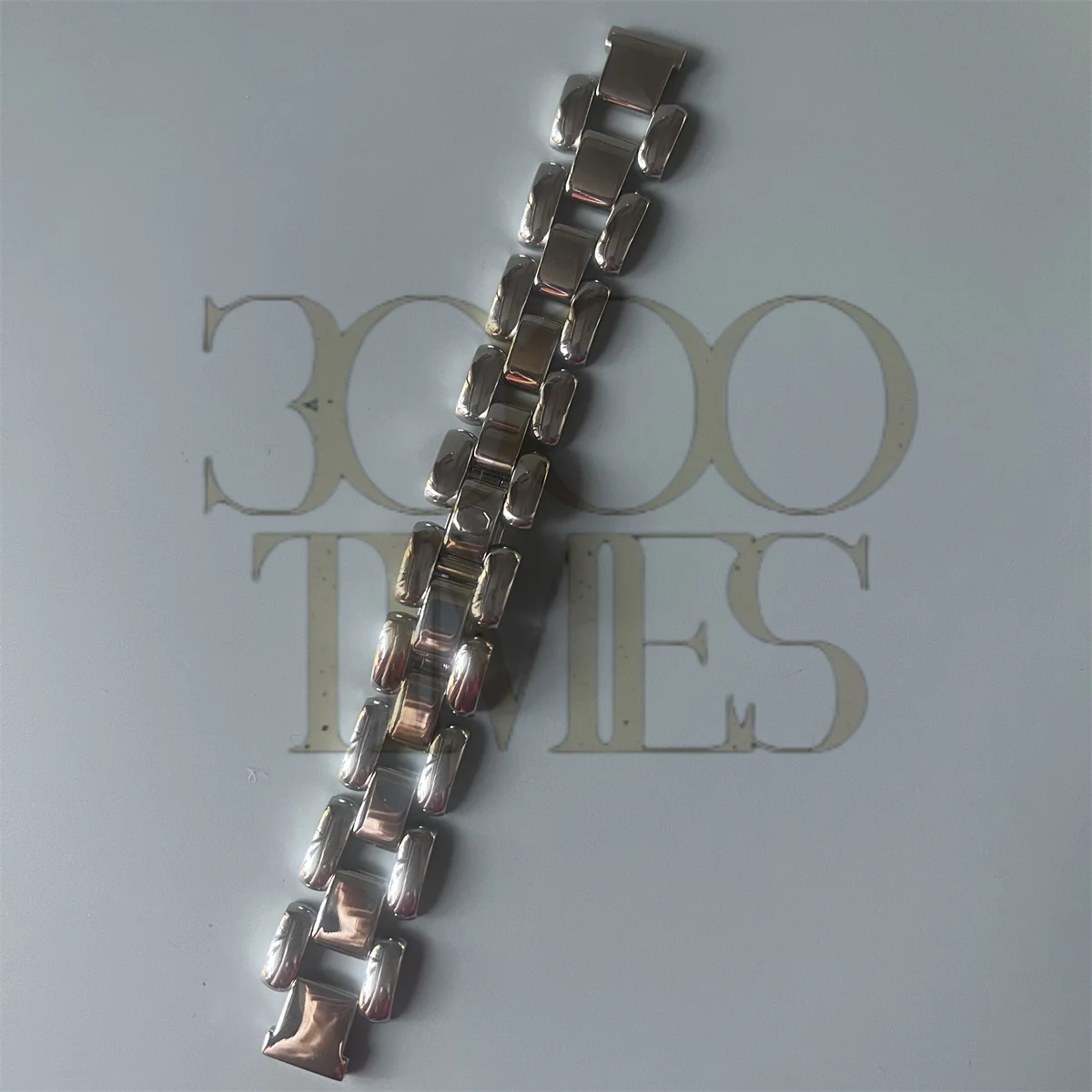 21Mm * 13Mm Argento Oro Rosa Oro Acciaio Inossidabile Lucido Vintage Solido Stile Vite Cinturini Per Bracciali Adatti Per Orologio Cartier