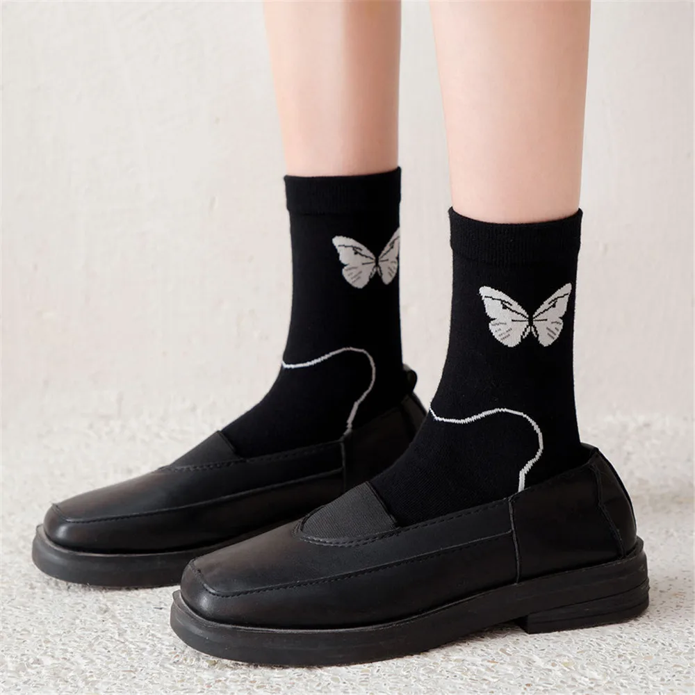 1 Pair Women'S Cotton Embroidery Socks Cartoon Lovely Butterfly Breathable Happy Casual Japanese Black Funny Casual Boat Socks