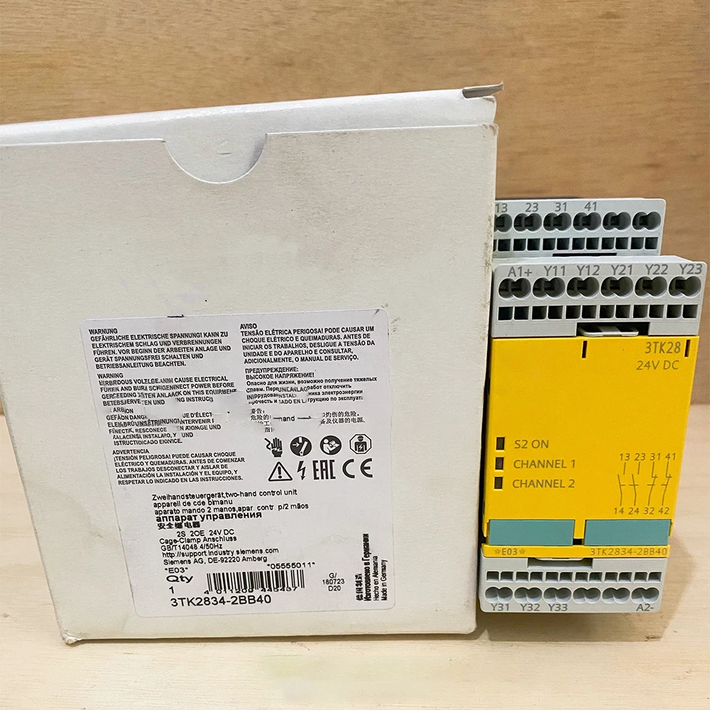 Nuovo Per Modulo Relè Di Sicurezza Siemens 3Tk2834-2Bb40 24V In Scatola