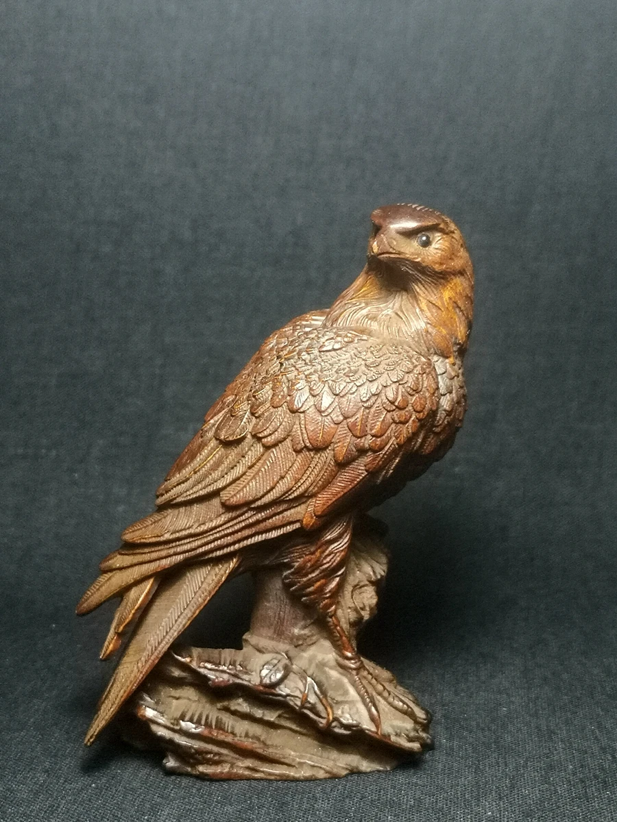 Cultuer Art Giapponese Bosso Intagliato A Mano Vivid Eagle Figure Statue Netsuke Regalo Da Collezione