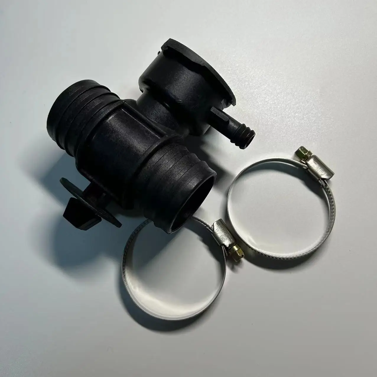 For Dodge Journey Caliber Fiat Freemont Water Tank Filler Tee Upper Water Supply Pipe
