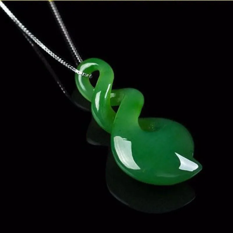 New Zealand Maori Triple Twist Nephrite Stone Pendant Green. White