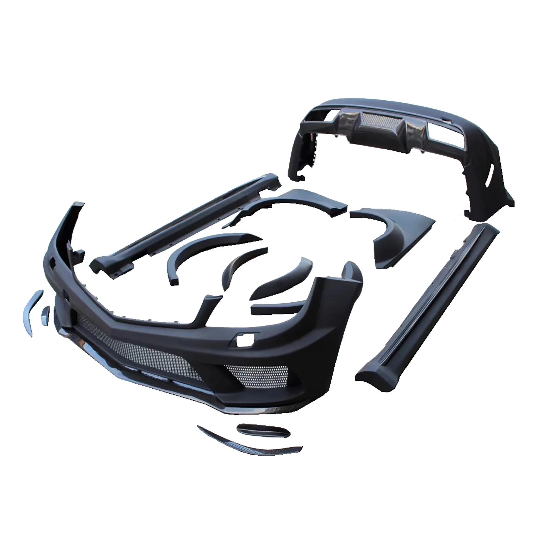 2011-2014 W204 Kit Carrozzeria Serie Nera Per Mercedes Benz W204 C63 Amg Bs Body Kit Solo Per Berlina C63 Amg