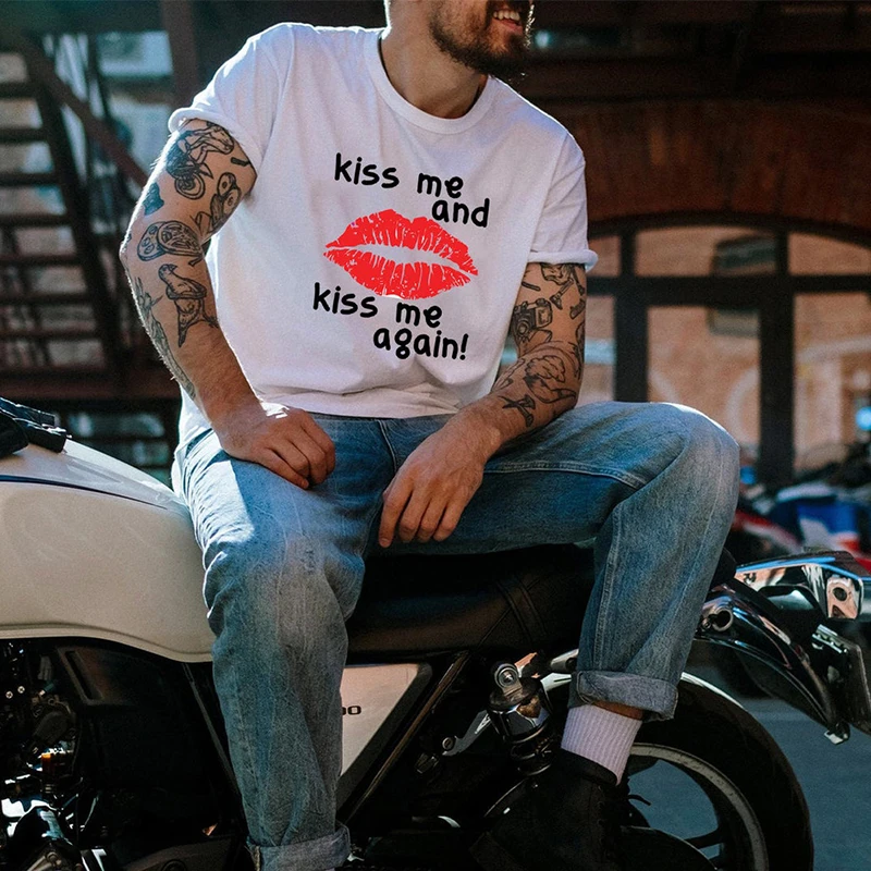 Kiss Me And Kess Me Again T-Shirt In Cotone Da Donna Summer Fashion Funny Graphic Tee Girocollo Streetwear Outfit Y2K Tops