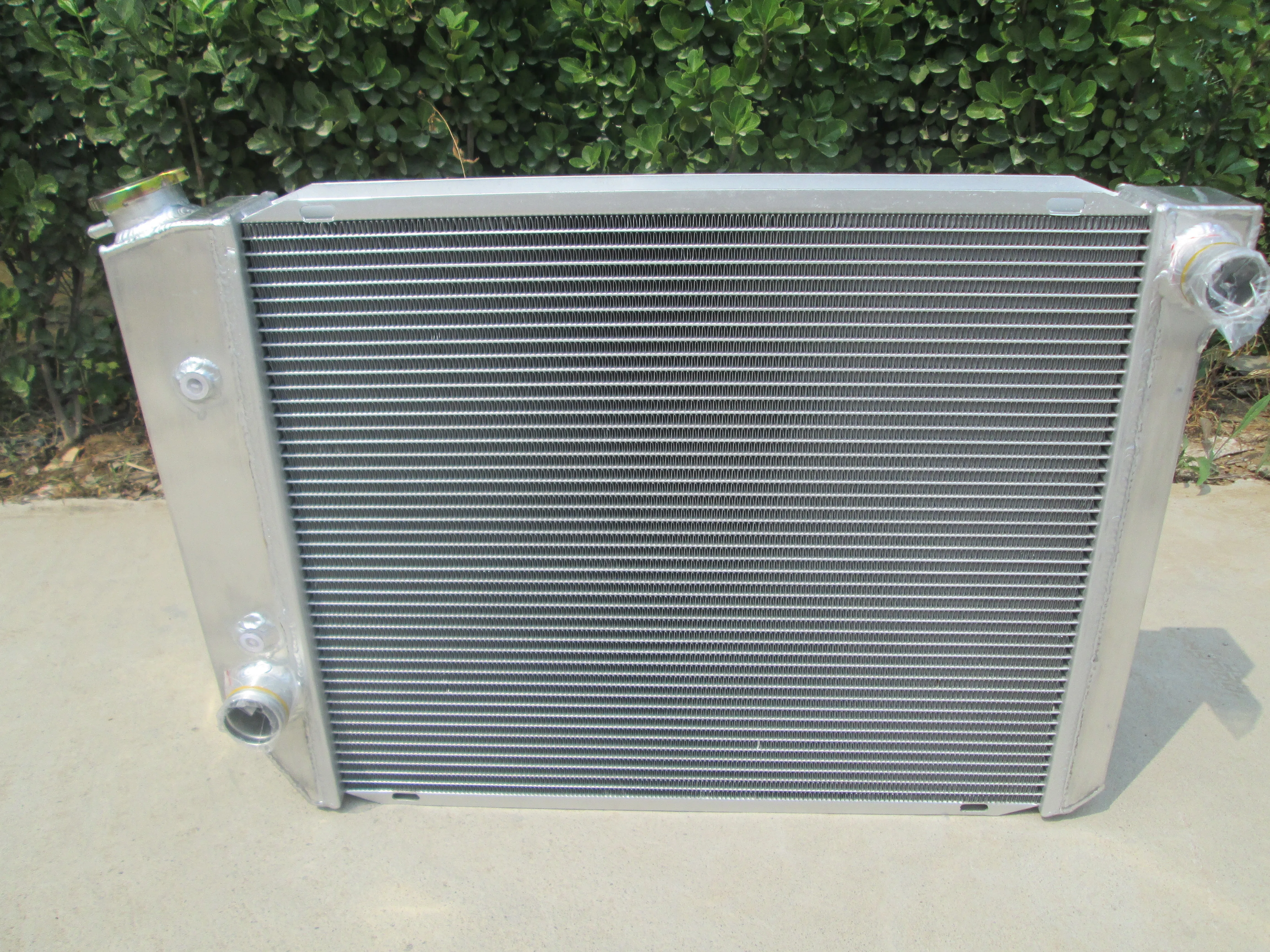 Radiatore 2Row Per 72-84 Ford Falcon Xa Xb Xc Xd Xe Fairmont Cleveland 302/351 V8