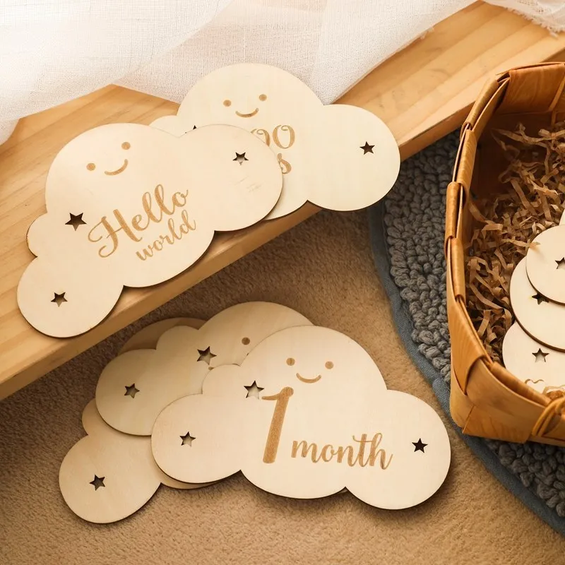 8 Pz/Set Carte Mensili A Forma Di Nuvola In Legno Double Sided Wood Baby Inciso Age For Babe Photo Birthday Shooting Puntelli