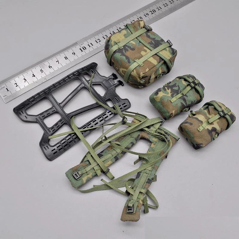 Vendita Calda 1/6Th Soldier Model Usa Army Molle Sistema Di Trasporto Jungle Four Cluster Strap Back Frame Carry Bag Magazine Bag Raccogliere