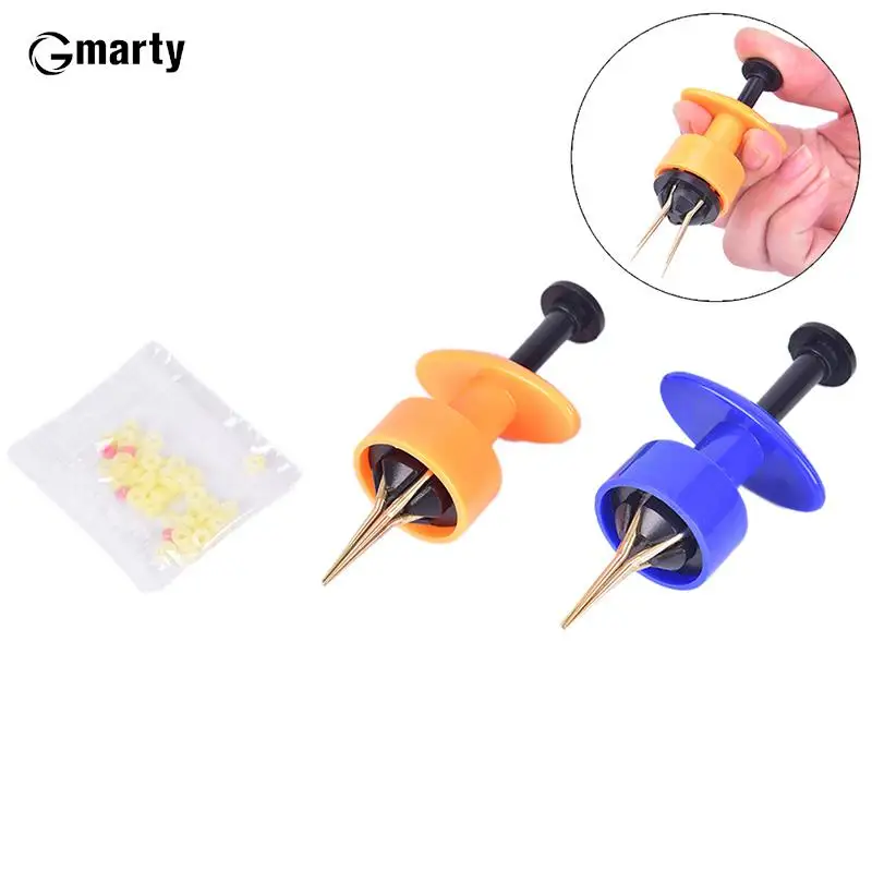 1Pc New Bloodworm Clip Bait Lure Earthworm Clip Strumento Di Pesca Worm Hook Clamp Fishing Bander Pellet Pinza Worm Maggots Strumento Di Carico