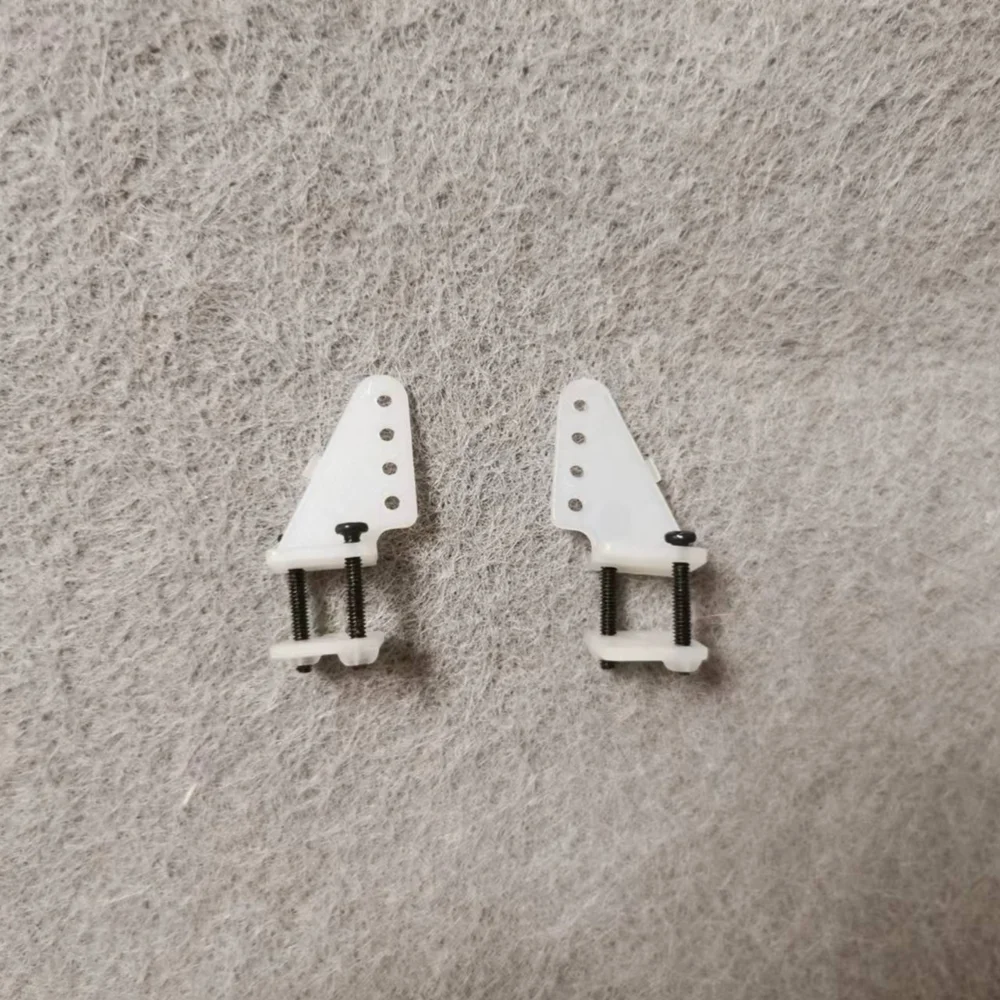20 Set/Lotto Nylon Square Pin Horns 15X20 4 Fori L15Xw11Xh20 Con Vite Rc Airplane Parts Aerei Elettrici Schiuma Aeromodell