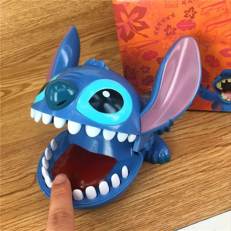 16Cm Disney Stich Bite Finger Figures Stitch Dentista Push Teeth Divertente Gioco Modello Giocattoli Regali Di Compleanno Regali Giocattolo