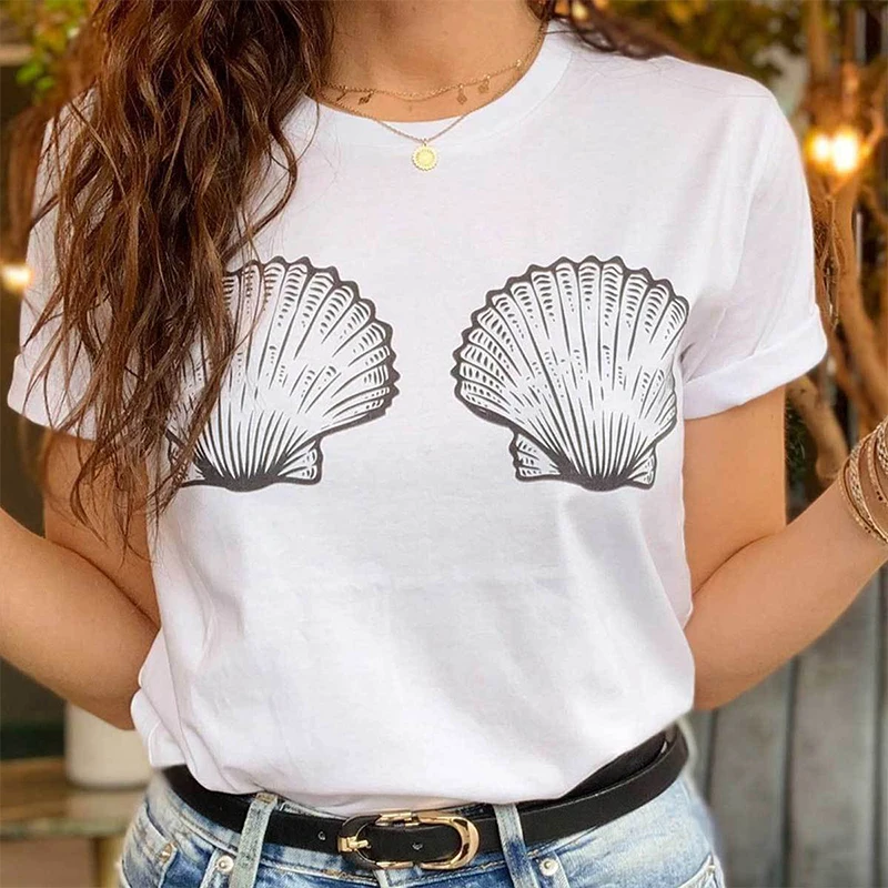 Mermaid Sea Shell Bra Stampa T-Shirt Donna Estetica Boob Graphic Divertente Tee Top Casual Estate Tumblr Vacay Beach Tshirt Dropship