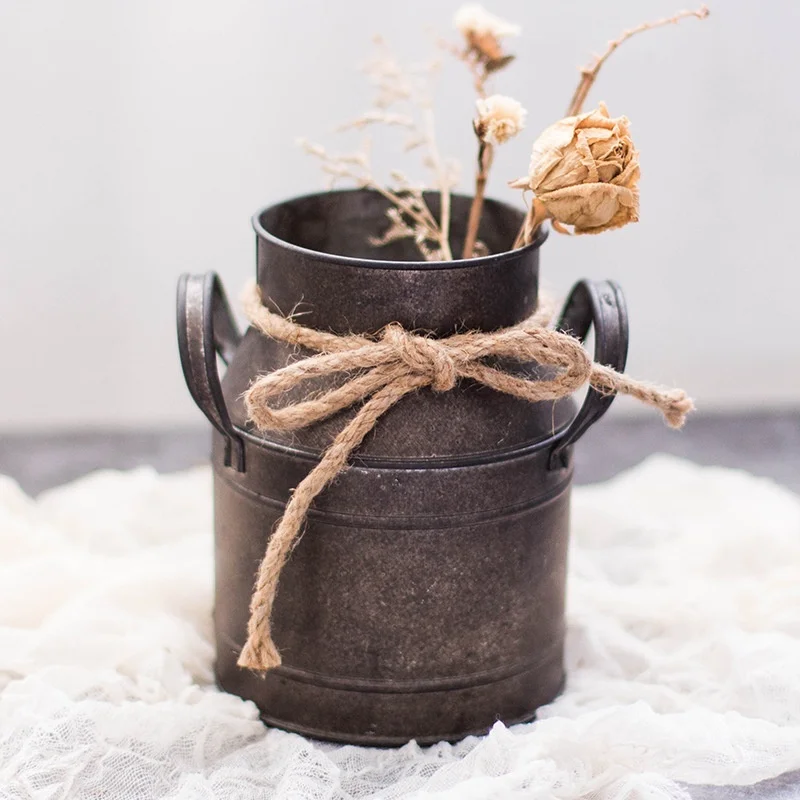 1Pc Shabby Chic Metallo Ferro Decorativo Vintage Rustico Vaso Latte Può Brocca Country Per Camera Da Letto Cucina Soggiorno