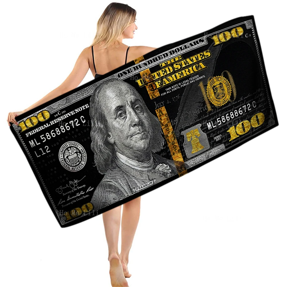 Nero E Oro 100 Dollari Bill Money And Wealth Greenback Pile Franklin Head Portrait Asciugamano In Microfibra Ad Asciugatura Rapida