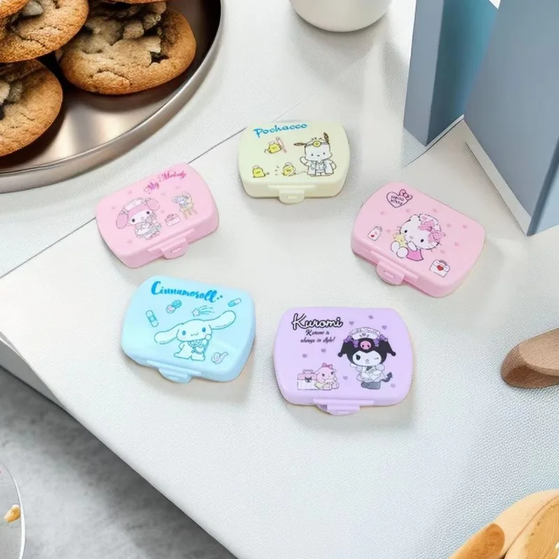 Sanrio Hello Kitty My Melody Cinnamoroll Pill Packaging Box Cartoon Mini Portable Six Scomparto Packaging Pill Storage Box