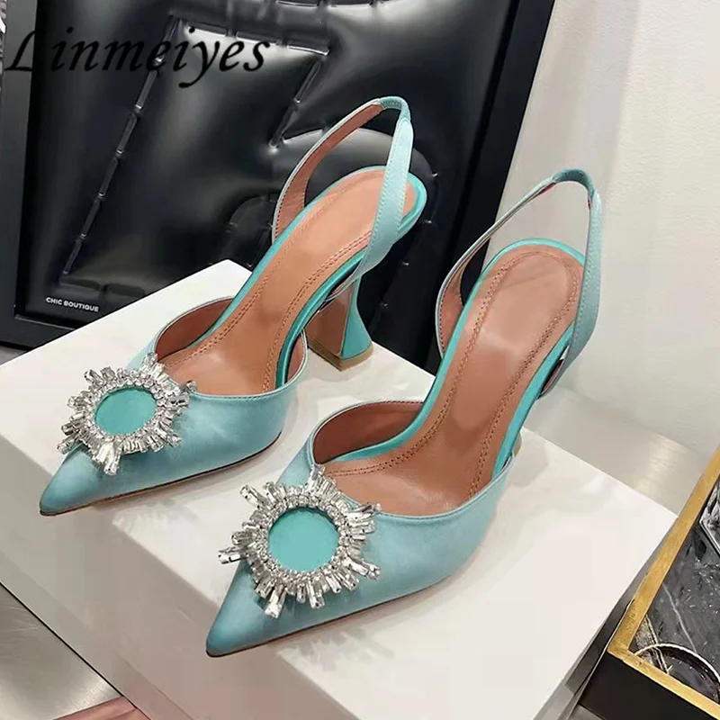 Moda Slingbacks Hoof Heels Donna Sexy Luxury Crystal Sun Flower Wedding Pumps Donna Satin Runway Party Shoes Donna