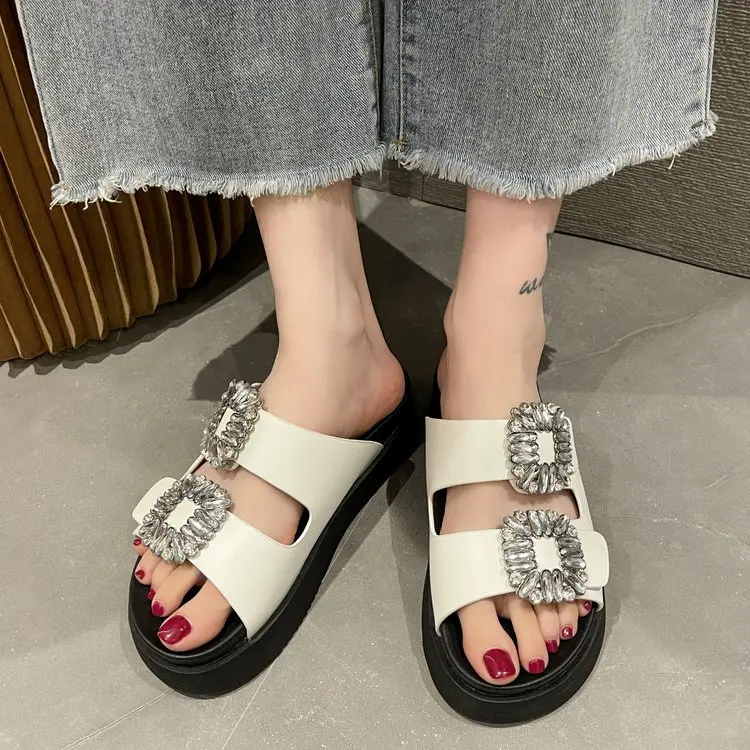 Scarpe Donna Pantofole Estate Low Glitter Slides Fashion Pantofle Platform Scisto Spiaggia Femminile Soft Jelly Luxury 2023 Sabot Fabric