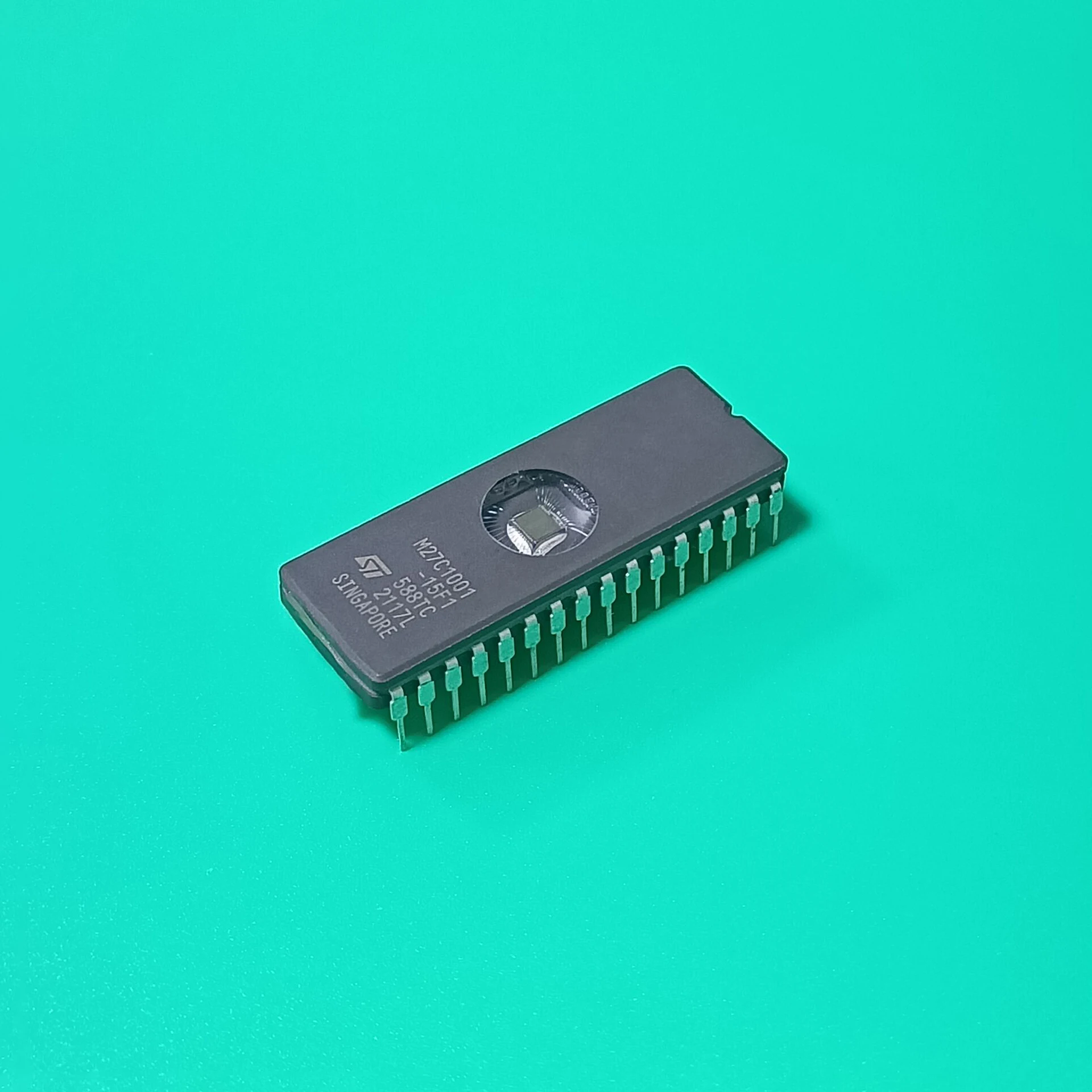 2 Pz/Lotto M27C1001-15F1 Cdip32 M27C1001-15F1 1 Mbit 128Kb X8 Uv Eprom E Otp Eprom M27C1001-15Fi Muslimate M27C1001-15 F1 M27