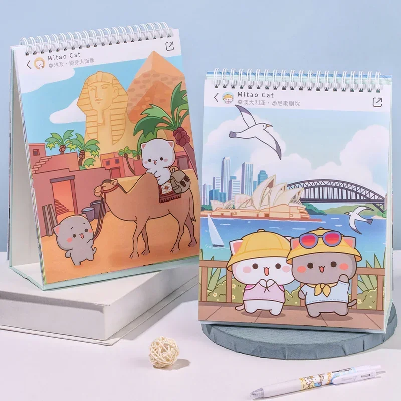 2024 Edizione Limitata Mitao Cat Calendar Lunar Desktop Anime Cute Work Calendar Honey Peach Grey Cat Travel Series Regali Giocattolo