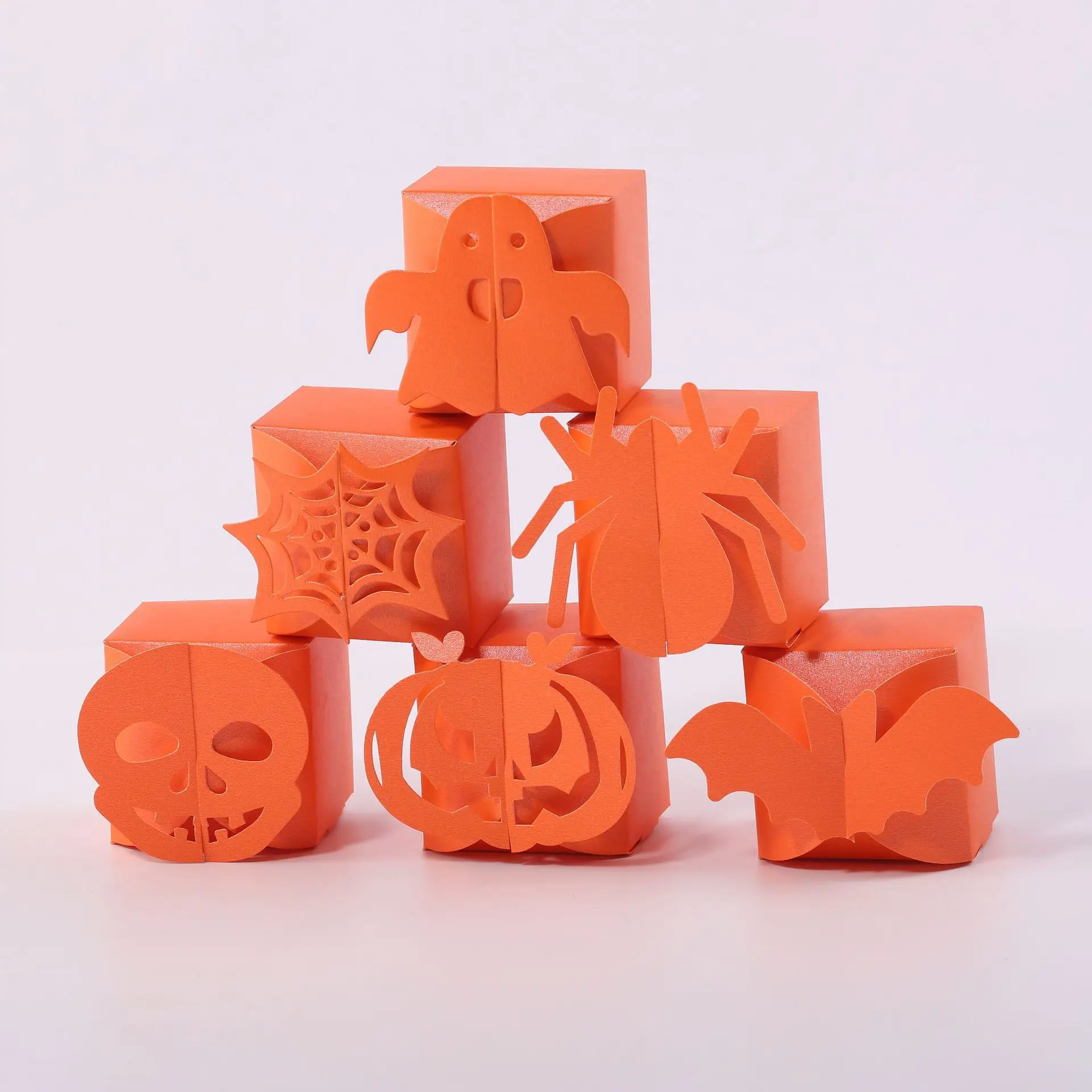 2023 New Halloween Pumpkin Candy Box Orange Black Bat Ghost Spider Shape Creative Halloween Gift Boxes Decorazioni Per Feste 12 Pezzi