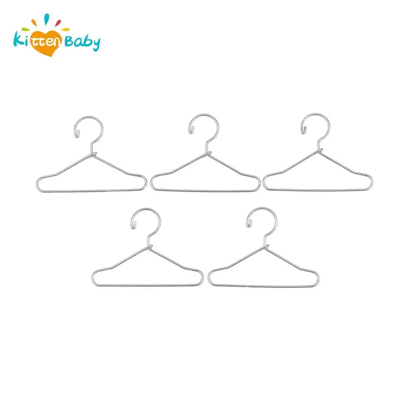 Appendiabiti Per Bambole 5 Pz/Lotto Appendiabiti Per Bambole Colore Grigio Appendini In Plastica Per Guardaroba Per Bambole Vestiti Per Bambole Fai Da
