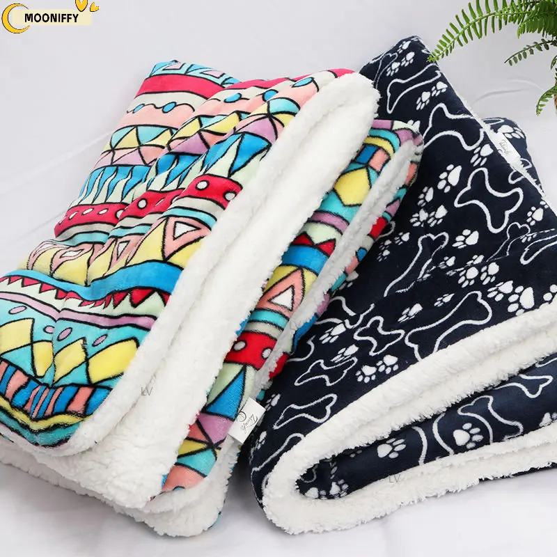 Pet Sleeping Pad Morbido Flanella Addensato Pet Fur Pad Pet Coperta Materasso Cane Gatto Divano Pad Famiglia Tappeto Caldo Cuscino Per Cani