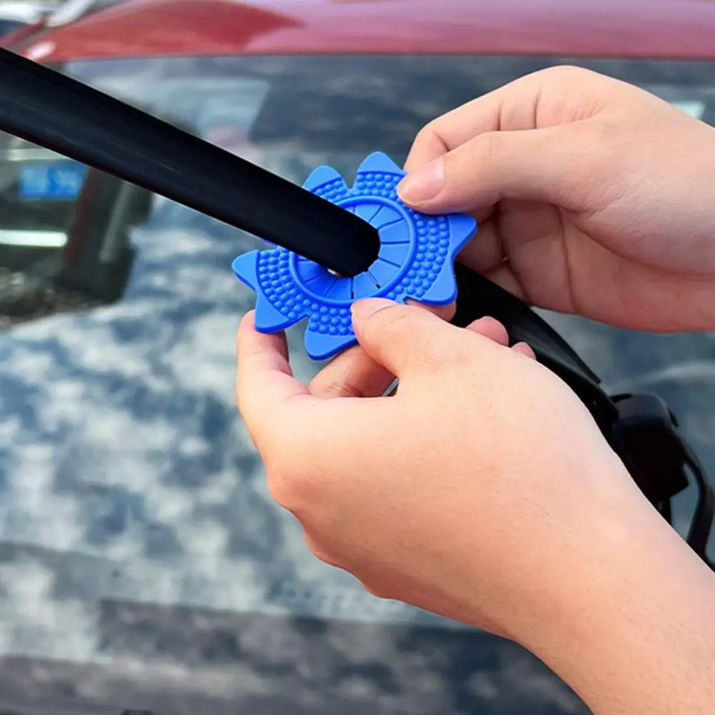 2Pcs Wiper Pad Corrosion-Resistant Waterproof Mini Universal Car Wiper Arm Bottom Hole Protective Cover Car Styling Mouldings