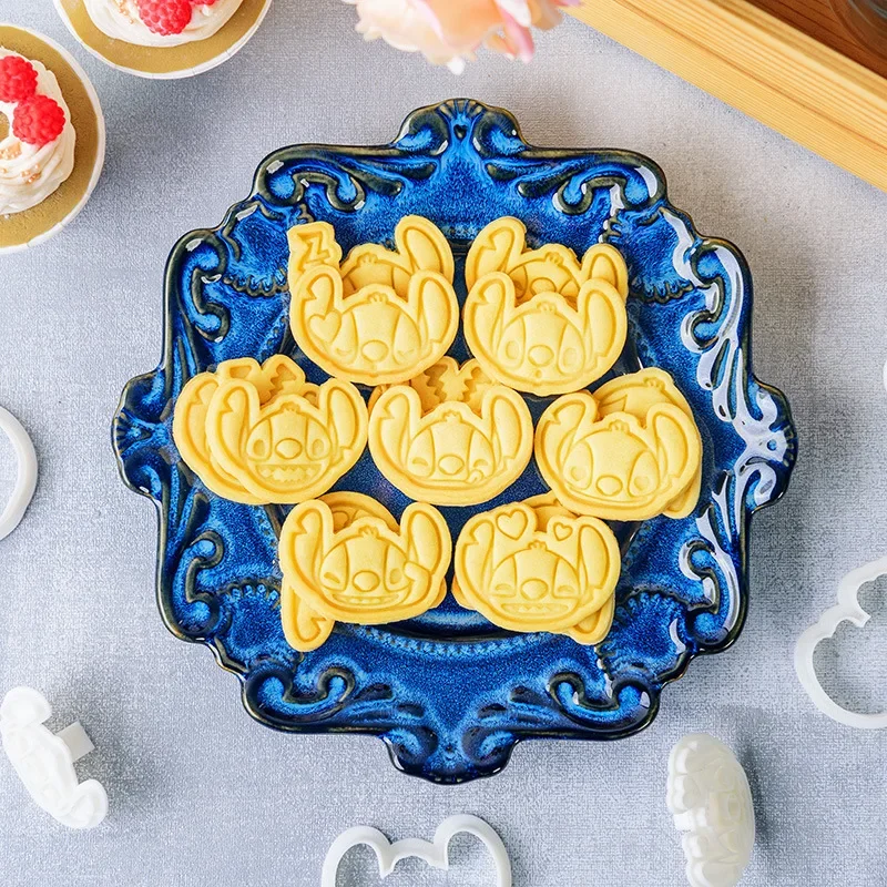 Disney Stitch Cookie Cutter Cute Anime Figure Biscuit Mold Bakery Mold Press Sugar Cake Kitchen Fai Da Te Modello Riutilizzabile Strumenti Di Cottura
