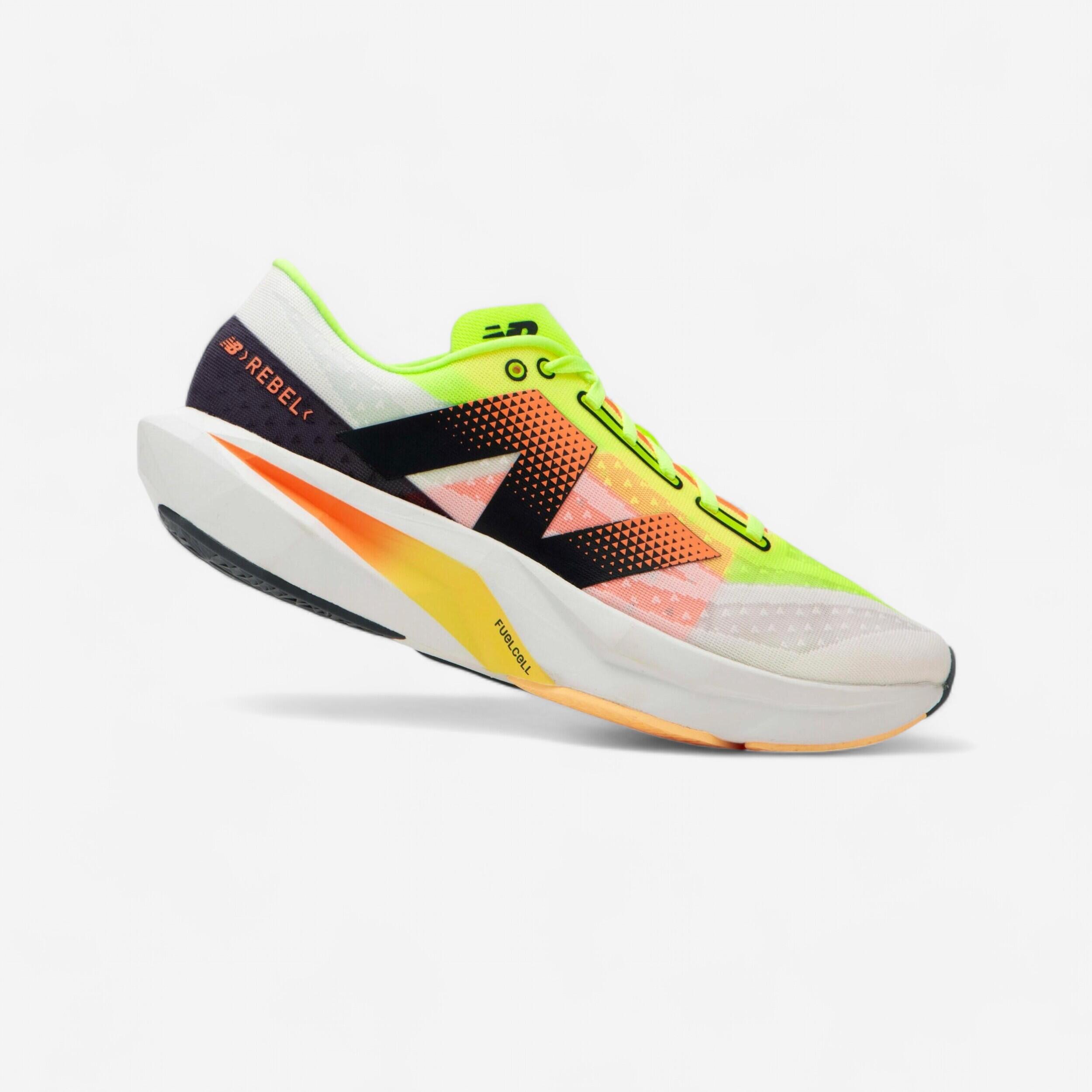 Decathlon | Scarpe running uomo New Balance FUELCELL REBEL V4 bianco-multicolore |  New Balance
