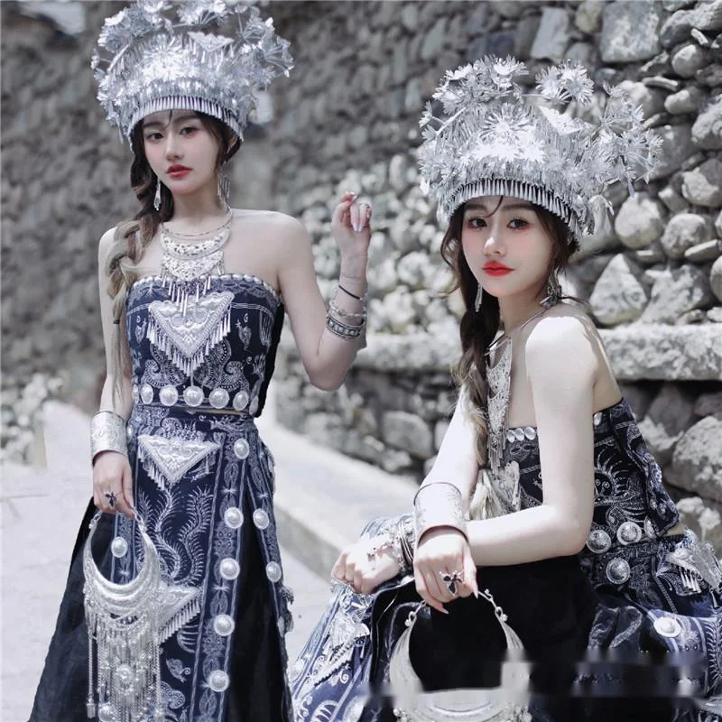Abito Miao Caratteristiche Etniche Femminili Abito Da Sposa Vestito Da Prestazione Vestito Petto Avvolto