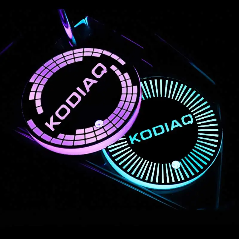 Per Skoda Kodiaq Logo Led Car Coaster Ricarica Usb Colorato Auto Cup Slot Light Mats Decorazione Della Lampada Dell'Atmosfera