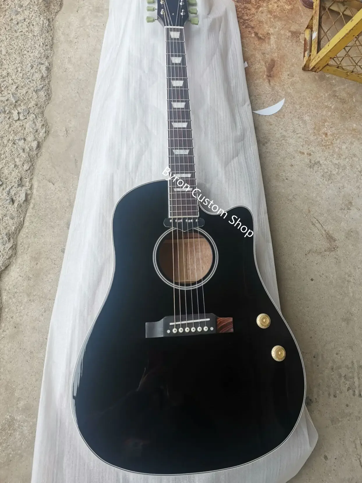 Chitarra In Abete Massello Custom Cutaway 160E Chitarra Elettrica Acustica Chitarra Nera In Stile Lennon
