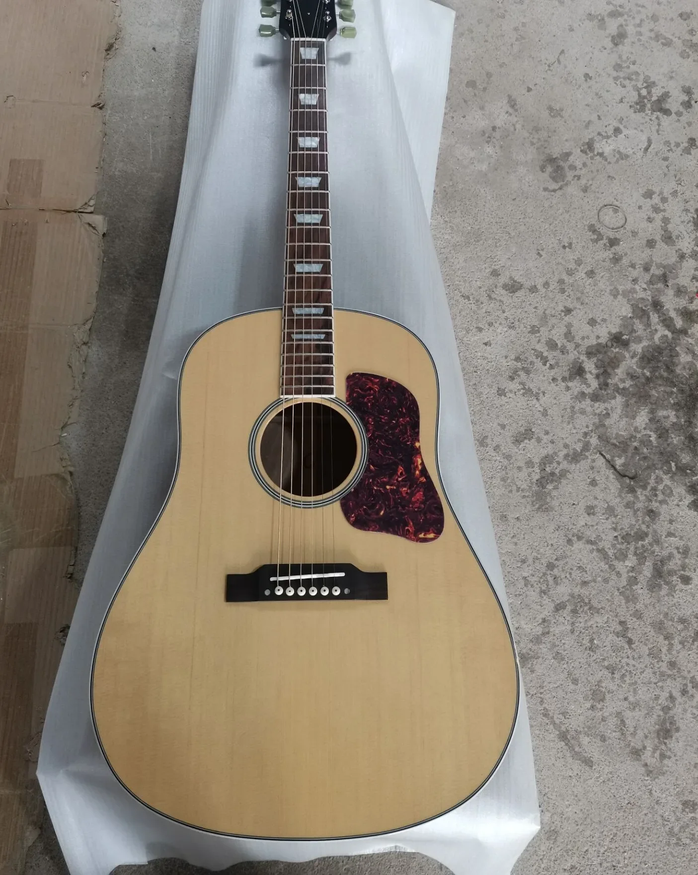 Chitarra In Abete Massello Chitarra Acustica 160E Personalizzata Non Tagliata Chitarra In Stile Lennon Naturale