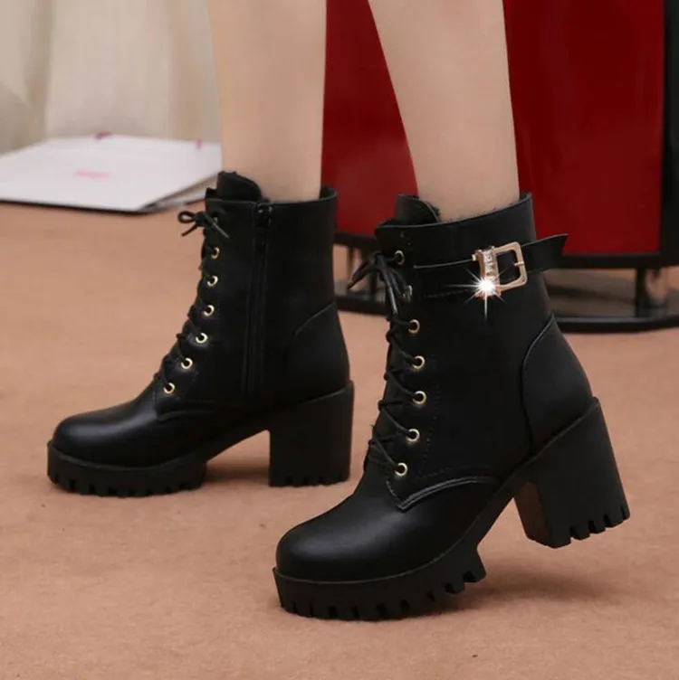 Vendita Calda 2022 Stivali Da Donna Lace Up Flat Biker Combat Wine Red Boots Scarpe Buckle Woman Botas Stivali Da Donna