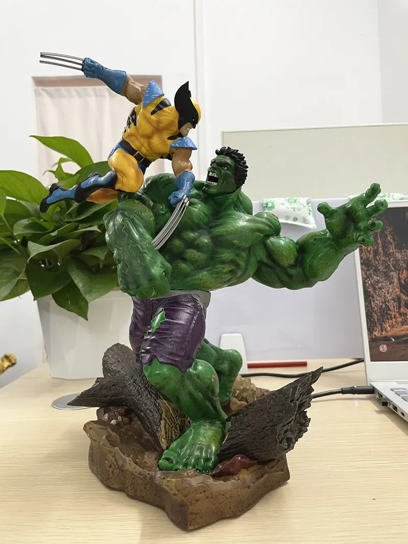 36Cm Super Hero Combat Scene Version Hulk Vs Wolverine Action Pvc Figure Green Man Statue Collection Modello Giocattolo Regalo Per Adulti