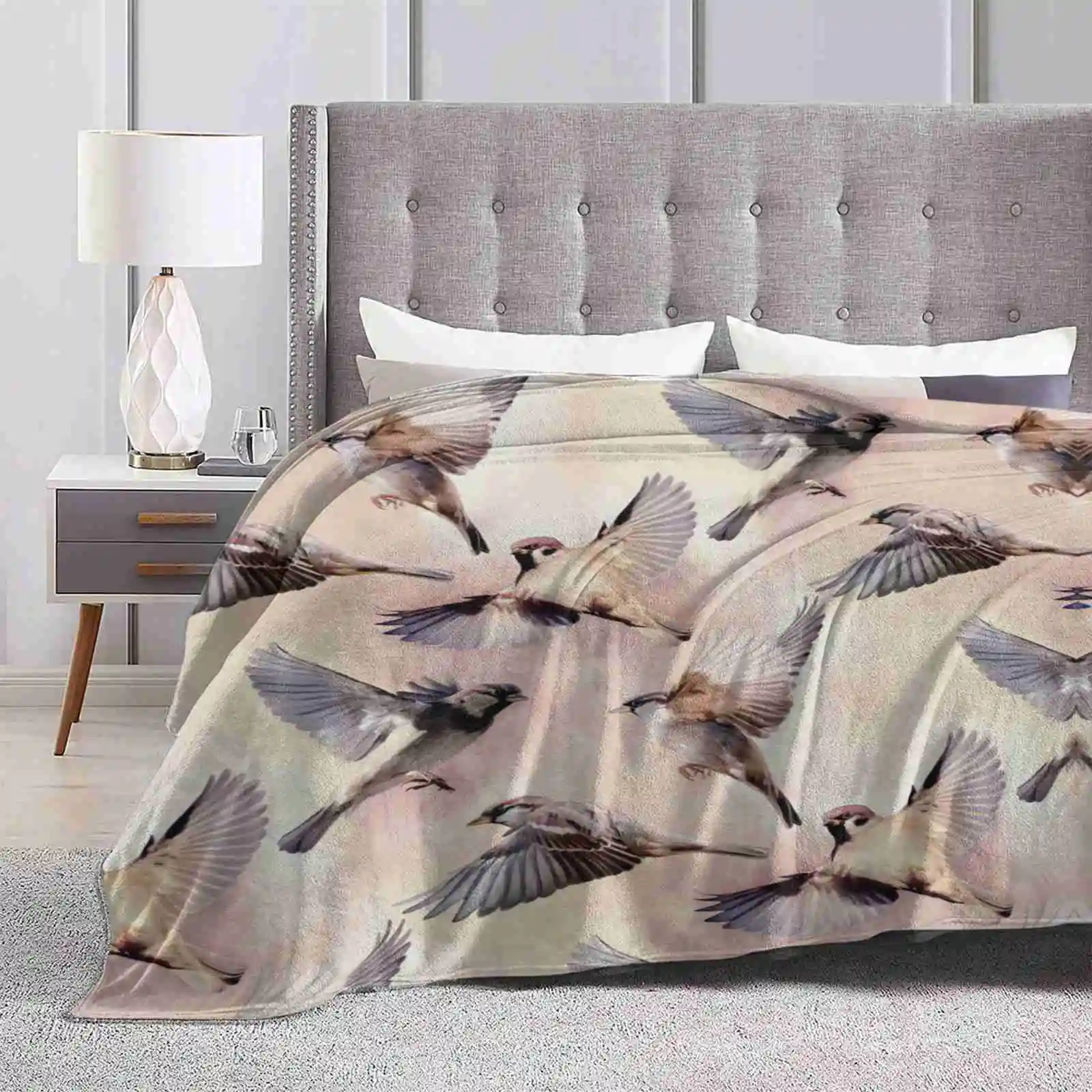 Sparrow Flight Design Creativo Confortevole Coperta Di Flanella Calda Flight Pattern Sparrow Flying Wings Painted Pink Grey Cream